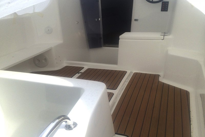 BOOTSOUTLET - NEUBOOTE ZU UNSCHLAGBAREN, GÜNSTIGEN OUTLETPREISEN